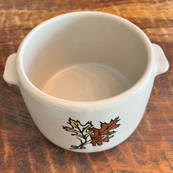 Vintage 1960's Oak Leaves And Acorns West Bend Bean Pot - Picture 3 of 8